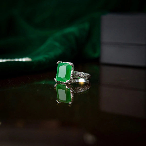 YKL Jewellers Ring Collection GREEN EMERALD QUADRILATERAL RING